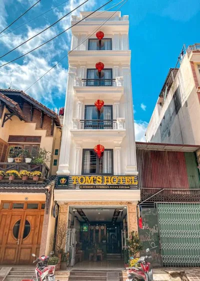 Tom's Hotel – Photos 11