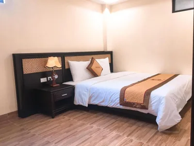 Tom's Hotel – Photos 12